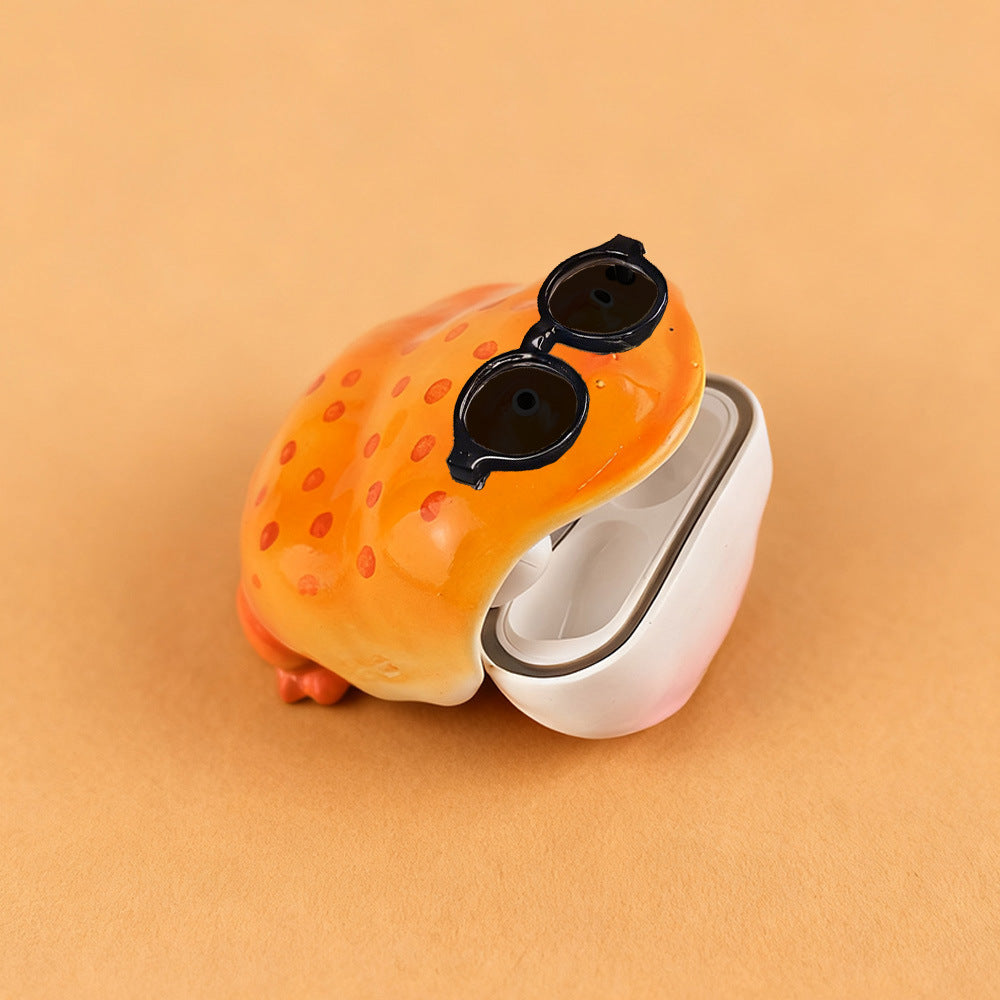 Frog Design Hard Plastic Earphone Case