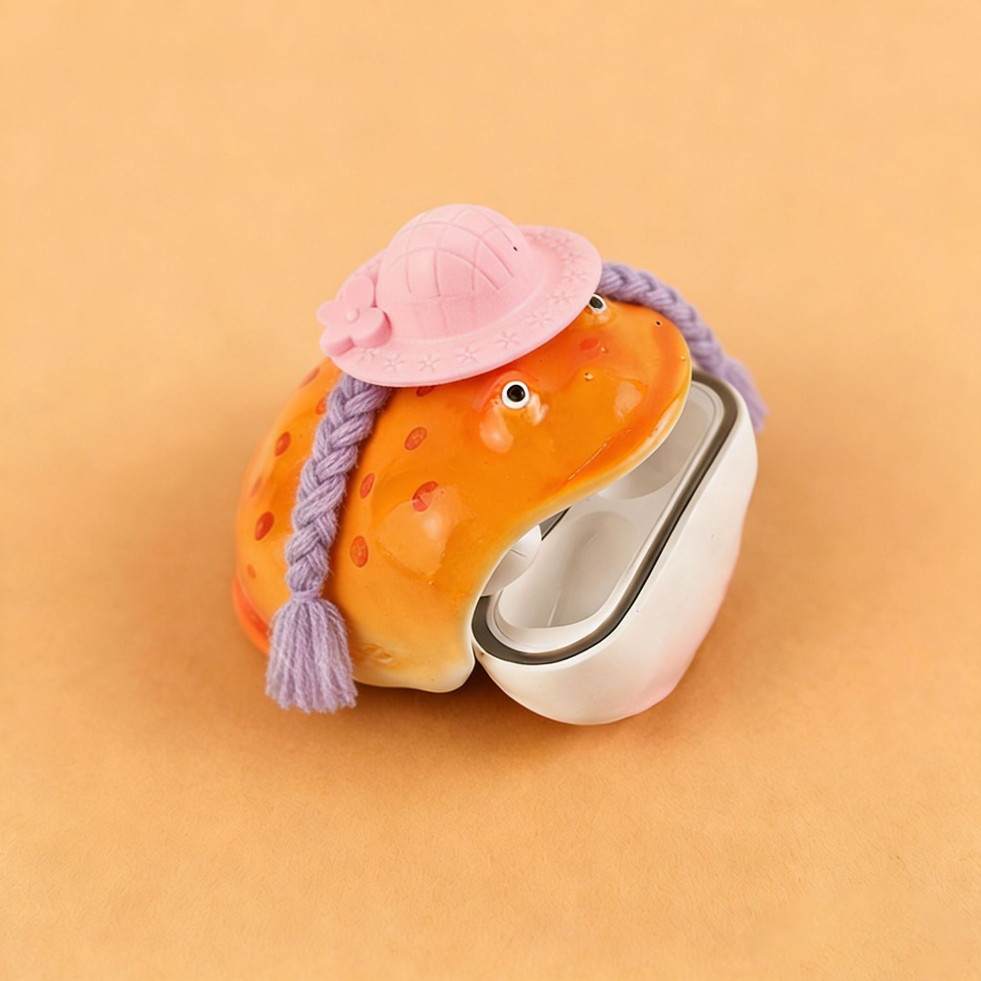 Frog Design Hard Plastic Earphone Case