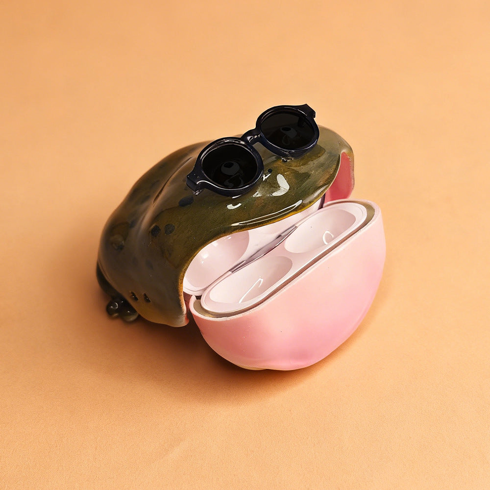 Frog Design Hard Plastic Earphone Case